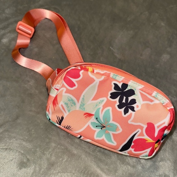 Vera Bradley Handbags - Vera Bradley Coral Floral Fanny Pack